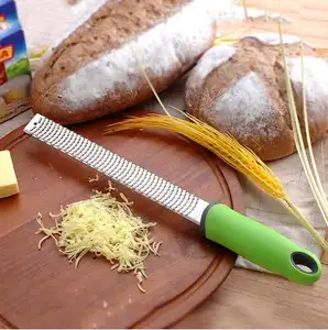 2026 nouvelle trancheuse de râpe à fromage avec lame de gravure en acier inoxydable tranchante facile à éplucher le fromage dur citron carotte légumes Zester - Product Image 1