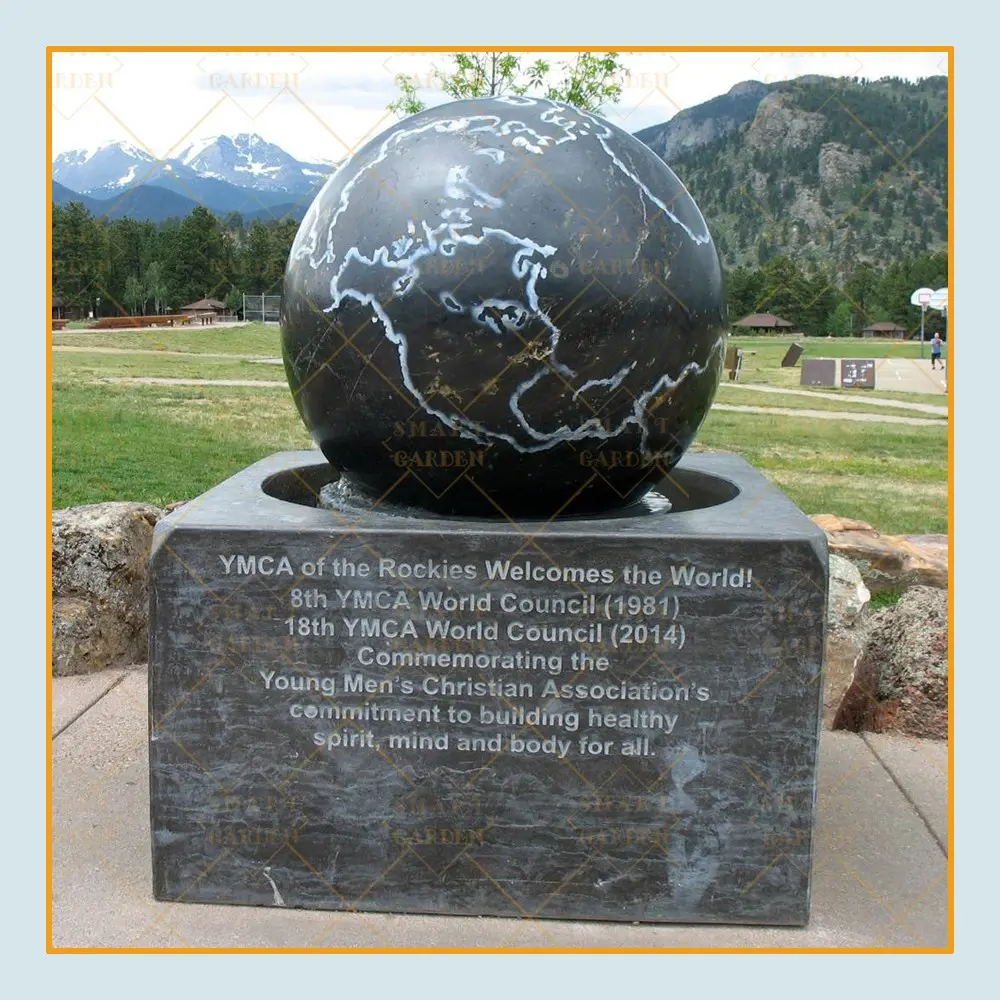 Grande ornamento ao ar livre fonte de esfera flutuante de pedra esculpida em granito preto para jardim
