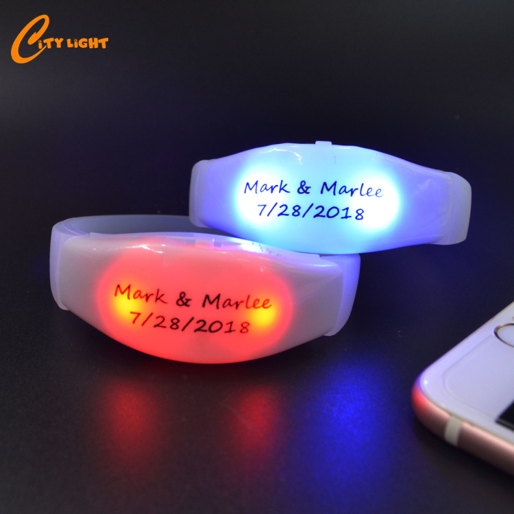 Идея для нового продукта 2019 батарея для праздника и мероприятия rgb светодиодный браслет