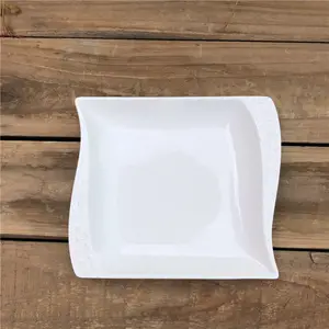 Offre spéciale bon marché en vrac assiette carrée en céramique pour restaurant en porcelaine blanche pour la restauration à domicile