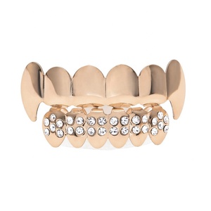 Grilles dentaires pour hommes et femmes en or rose, incrustations de cristaux de vampire, grilles dentaires supérieures et inférieures, grilles dentaires pour la bouche - Product Image 1