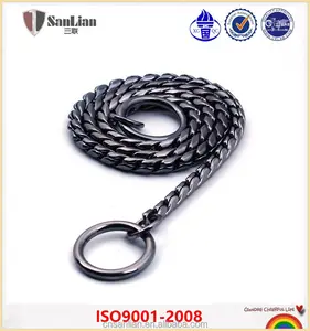 Accessorio per cani di vendita calda collare per cani con catena a serpente in rotolo dorato e nero