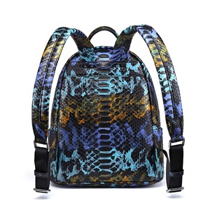<span class=keywords><strong>Mochila</strong></span> OEM ODM personalizada de moda de lujo auténtica <span class=keywords><strong>piel</strong></span> de serpiente auténtica para <span class=keywords><strong>hombre</strong></span> y mujer, <span class=keywords><strong>mochila</strong></span> informal con lentejuelas - Product Image 4