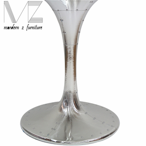 Vintage industrielle <span class=keywords><strong>tulipe</strong></span> table À <span class=keywords><strong>Manger</strong></span> avec couvercle En Aluminium - Product Image 4