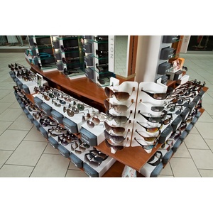 Présentoir à lunettes de soleil en bois écologique haut de gamme personnalisé LUX, surface brillante moderne/classique, vitrine de lunettes de qualité supérieure - Product Image 1