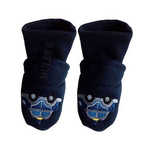 Vente en gros de chaussettes pantoufles de voiture de dessin animé pour garçons-Chaussettes d'hiver épaisses doublées de <span class=keywords><strong>polaire</strong></span> avec poignées antidérapantes, chaussettes pelucheuses OEM - Product Image 1