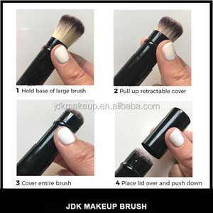 <span class=keywords><strong>Pinceau</strong></span> de maquillage Kabuki rétractable double embout de qualité supérieure avec capuchon, poils synthétiques vegan et sans cruauté <span class=keywords><strong>pour</strong></span> poudre et crème - Product Image 6