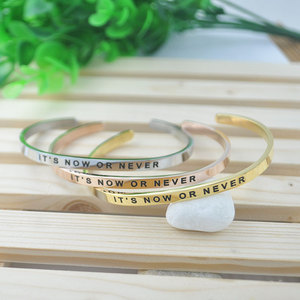 bracelets d'acier inox gravés adage proverbe bracelets encourageants avec citation - Product Image 6