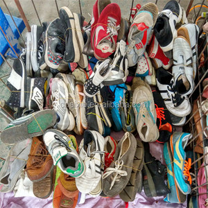 Muchos Empresarios <span class=keywords><strong>de</strong></span> Sudáfrica Quieren <span class=keywords><strong>Comprar</strong></span> Zapatos Usados - Product Image 1