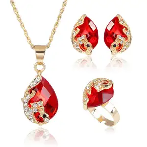 Dubai Perhiasan Logam Campuran Berlian Imitasi Emas Warna-warni Anting-Anting Kalung Bentuk Tetesan Air Mata Set Cincin untuk Pesta Pernikahan Wanita