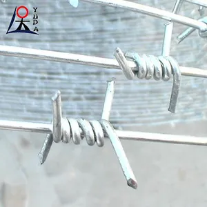 Custom arame farpado gegalvaniseerd staaldraad enkele twisted prikkeldraad hekwerk voor verkoop
