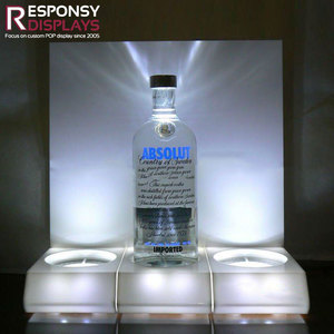 Estante de exhibición de licor de encimera de acrílico con estantes iluminados con LED para escaparate de botellas de vino de whisky de vodka en tienda minorista - Product Image 3
