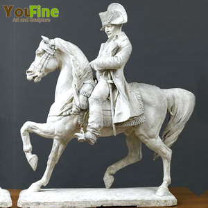 Yaşam Boyutu <span class=keywords><strong>Napoleon</strong></span> Binicilik At Mermer Heykeli