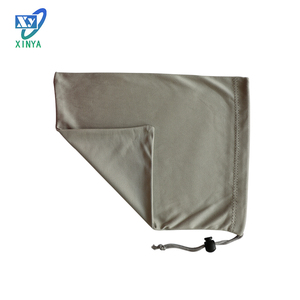 Prix de gros <span class=keywords><strong>anti</strong></span> statique en relief logo lunettes microfibre poche sac - Product Image 1