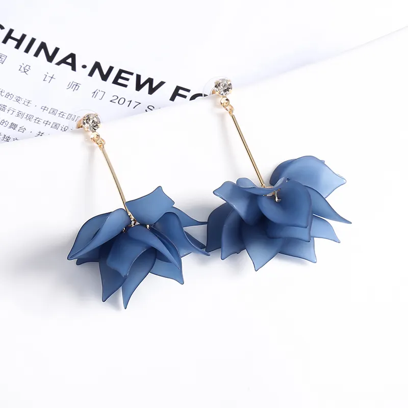 new design Hot selling long item exaggerated leaves tassel earrings jewelry petal shaped fashionable women earring