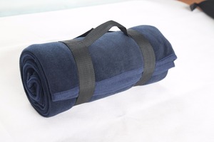 Manta plegable de lana portátil, manta de picnic con mango de transporte - Product Image 5