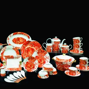 Luxury Elegant Fine Bone China Rose Pattern With Gold Rim Porcelain Dinnerware Dinner Set