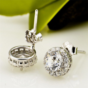 Daochong personnalisé <span class=keywords><strong>plus</strong></span> <span class=keywords><strong>belles</strong></span> boucles d'oreilles rondes en pierre de zircon blanc pour les femmes - Product Image 3