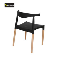 Chaise en plastique de type 3V, empilable, en polypropylène, poids léger, pour café, fournisseurs de coques, images d'échantillons gratuits, Dubaï