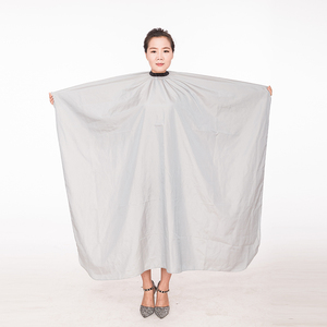 Mantella da Parrucchiere Personalizzata Vinnie, Comoda, Antistatica e Impermeabile per Saloni di Bellezza - Product Image 3