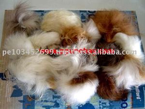 Porte-clés bébé en fourrure d'alpaga péruvien Ppunchay modèle KCH/001 - Product Image 1