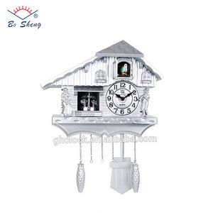 Reloj de Pared Blanco Cuco de 24 Horas con Péndulo Oscilante (TS20) - Product Image 2