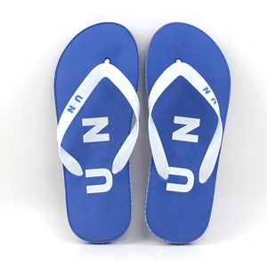Personalizza il commercio all'ingrosso del regalo di estate unisex uomini pvc flip flop <span class=keywords><strong>blu</strong></span> di spessore suola flip flop eva all'aperto uso della spiaggia pantofola con il lato stampa - Product Image 3