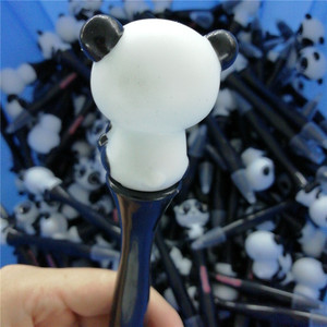 Les stylos en caoutchouc Popeyed 3d <span class=keywords><strong>Panda</strong></span> promotionnels, les yeux scintillants pop <span class=keywords><strong>Panda</strong></span> logo stylos en plastique - Product Image 4