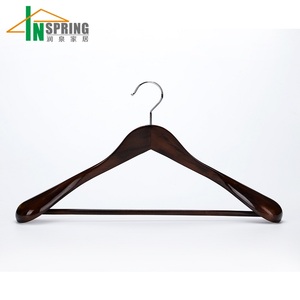 Inspring legno scuro di lusso ampia spalla tuta in legno appendiabiti personalizzato appendiabiti per panni - Product Image 2