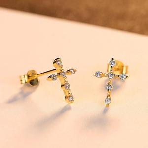 CZCITY Boucles <span class=keywords><strong>d</strong></span>'oreilles <span class=keywords><strong>en</strong></span> argent sterling 925 pour femmes, boucles <span class=keywords><strong>d</strong></span>'oreilles <span class=keywords><strong>en</strong></span> <span class=keywords><strong>forme</strong></span> <span class=keywords><strong>de</strong></span> <span class=keywords><strong>croix</strong></span>, bijoux fins - Product Image 6