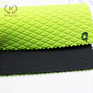 Tela de neopreno con dibujos en relieve de goma de neopreno - Product Image 2