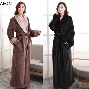 Di lusso Con Cappuccio Extra Lungo di Spessore di Flanella di Corallo del panno morbido Pelliccia Robe Accappatoio Degli Indumenti Da Notte Per Gli Uomini e Le Donne Damigella D'onore Robe Vestaglia - Product Image 5