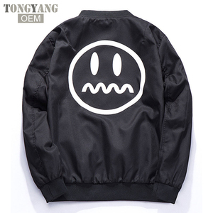 TONGYANG เสื้อบอมเบอร์แจ็คเก็ตนักบินผู้ชาย,เสื้อแจ็คเก็ตนักบินบอมเบอร์แจ็คเก็ตผ้าบางใส่ได้ทั้งสองด้านสีเขียวพร้อมแผ่นปะสำหรับผู้ชาย - Product Image 6