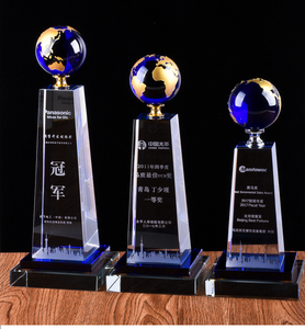 Creativo cristal azul globo bola excelente personal honor trofeo Premio personalizado trofeo <span class=keywords><strong>de</strong></span> cristal <span class=keywords><strong>empresa</strong></span> premios letras - Product Image 1