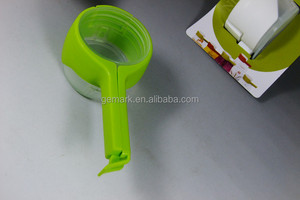 Clip de sac <span class=keywords><strong>alimentaire</strong></span> multifonction en <span class=keywords><strong>plastique</strong></span> PP écologique avec tasse à mesurer, joint et bec verseur pour les sachets de café - Product Image 3