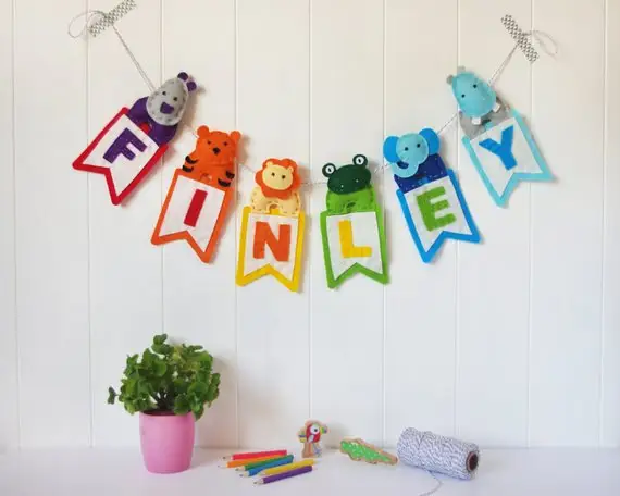 Aangepaste kleurrijke Vilt opknoping decoratie guirlande voor babykamer