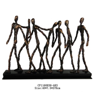 Estatua <span class=keywords><strong>de</strong></span> Resina, Dulce Hogar, una Familia <span class=keywords><strong>de</strong></span> Tres Personas <span class=keywords><strong>de</strong></span> la Mano, para Decoración del Hogar - Product Image 4