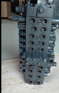 PC400-<span class=keywords><strong>7</strong></span> Hiệu Suất Cao Van Điều Khiển Van Chính Máy Xúc 723-47-27501 - Product Image 4