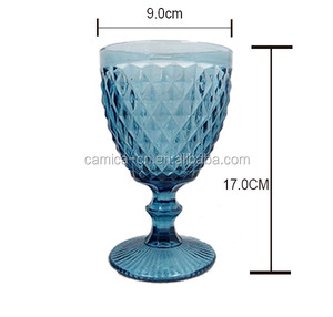 <span class=keywords><strong>Verre</strong></span> <span class=keywords><strong>à</strong></span> <span class=keywords><strong>vin</strong></span> <span class=keywords><strong>à</strong></span> tige courte en relief pour décoration d'intérieur colorée pressée <span class=keywords><strong>à</strong></span> la machine - Product Image 2