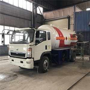 HOWO 4*2  Mini 10,000 Liters  LPG Transporting Tanker Truck Propane Bobtail LPG Filling tank Truck