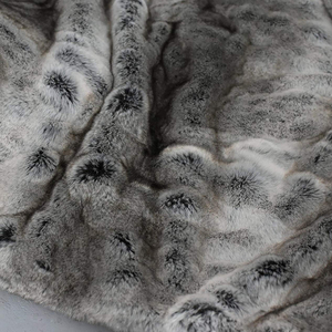 C927 Wholesale ODM Luxury Faux <strong>Fur</strong> Throw <strong>Blanket</strong> Super Soft Thick Warm Reversible Plush Velvet 100% Polyester Fake <strong>Fur</strong> <strong>Blanket</strong> - Product Image 2