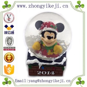 fábrica china por encargo hecho a mano tallada recuerdo <span class=keywords><strong>de</strong></span> encargo <span class=keywords><strong>de</strong></span> resina <span class=keywords><strong>navidad</strong></span> bola <span class=keywords><strong>de</strong></span> nieve - Product Image 4