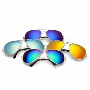 Gafas de sol con bisagras de resorte, <span class=keywords><strong>lentes</strong></span> de espejo de buena calidad, UV400, nuevos estilos, 2020 - Product Image 2