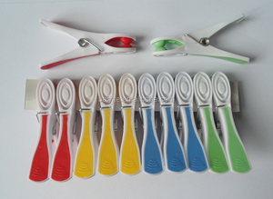 Mini molletta da bucato in plastica resistente alla luce con molletta colorata personalizzata professionale - Product Image 6