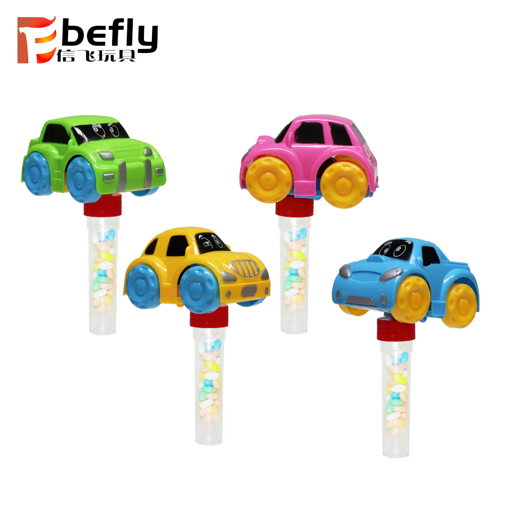 Недорогая пластиковая игрушка-трубка для конфет с автомобилем