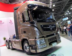 Camión Dongfeng KX Euro 4, Cabeza Tractora Dongfeng 6x4, Motor Cummins de 480 CV - Product Image 3