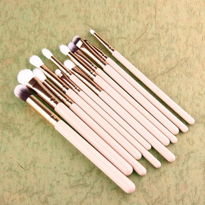 Fabricantes de China al por mayor personalizado de sombra de ojos pinceles de maquillaje cosmético brochas set - Product Image 1
