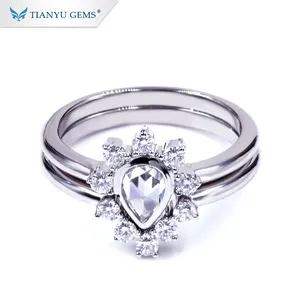 Tianyu gems fashion wedding jewelry customized Pear Cut Super White Moissanite Diamonds 14k White Gold ring