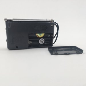 2018 di vendita caldo mini formato tascabile radio con cordino piccola radio radio bianco - Product Image 2