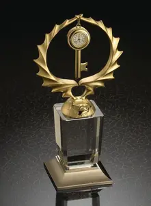 Diseño único de oro hermosa amigo <span class=keywords><strong>Sovenir</strong></span> Llave de cristal taza de trofeo de clave de reloj y la amistad - Product Image 1